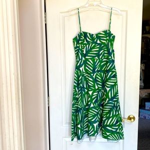 Ready for summer with is beautiful palm print dress